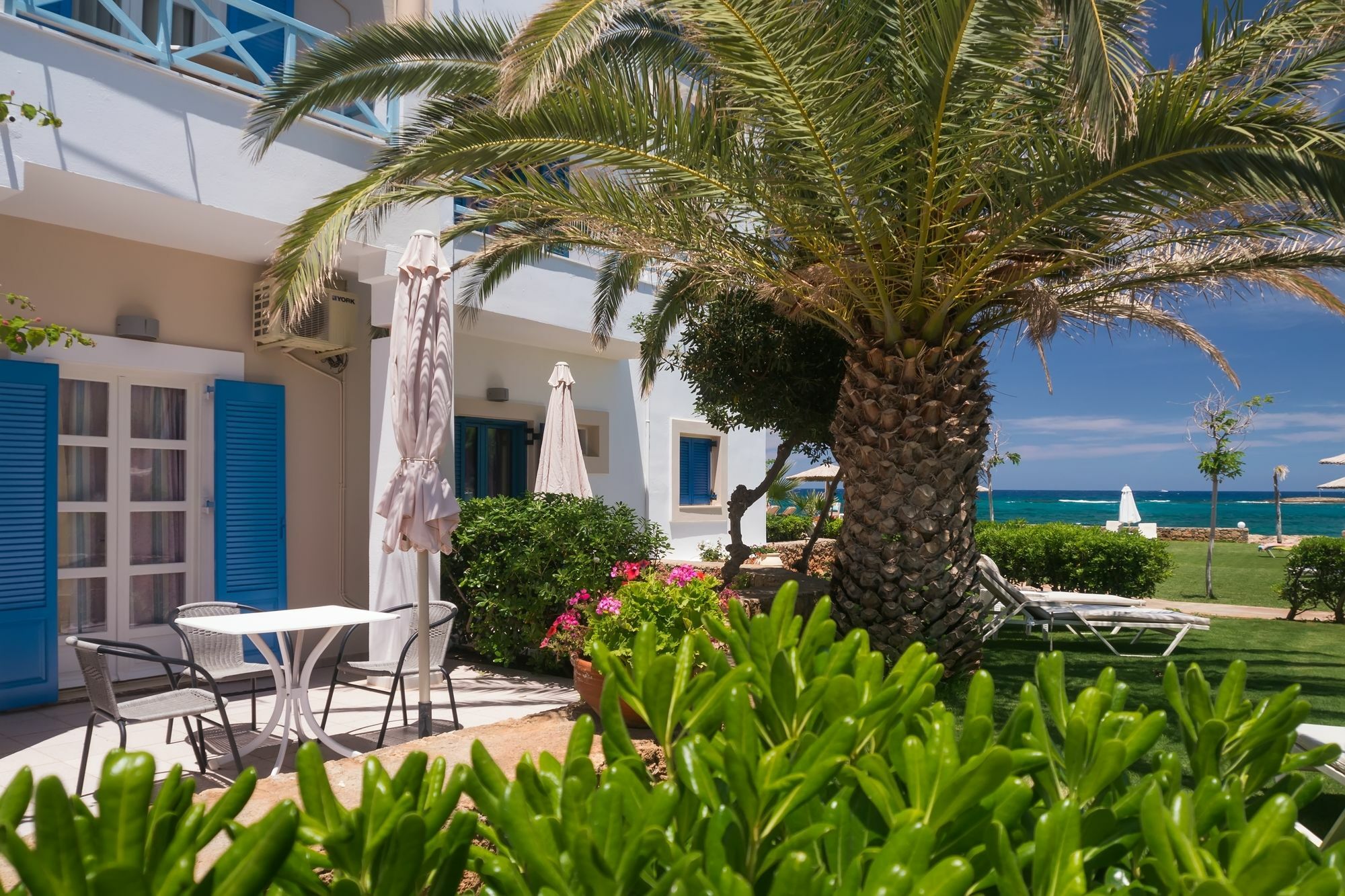 Pyrgos Beach Hotel Apartments Malia  Exterior photo